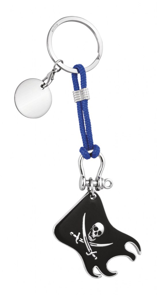 KEY CHAIN PIRATE FLAG WITH TOKEN