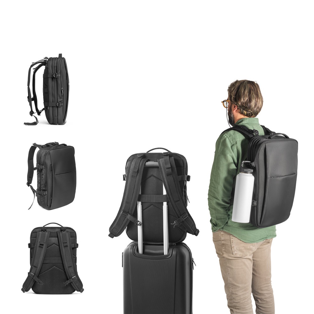 DALLAS. High-density recycled 600D polyester travel backpack for 17'3