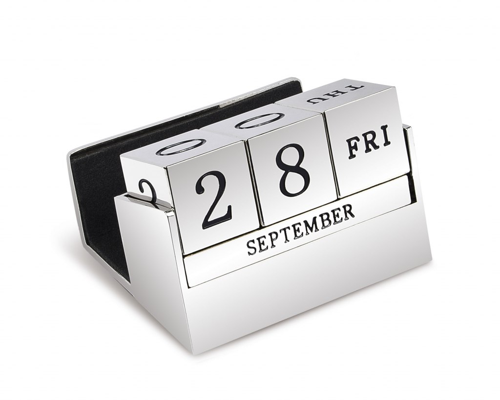 DESK CALENDER IN STANDARD BOX