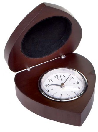 CLOCK IN WOOD HEART-SHAPED CASE